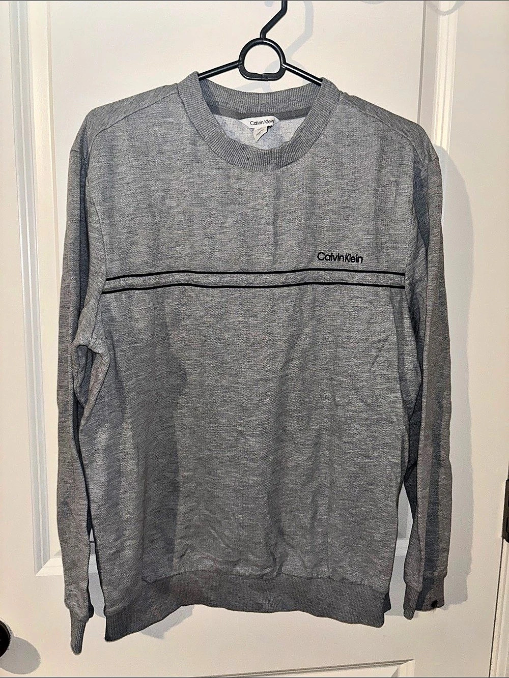 Calvin Klein Gray Long Sleeve Sweatshirt Size Medium Like New